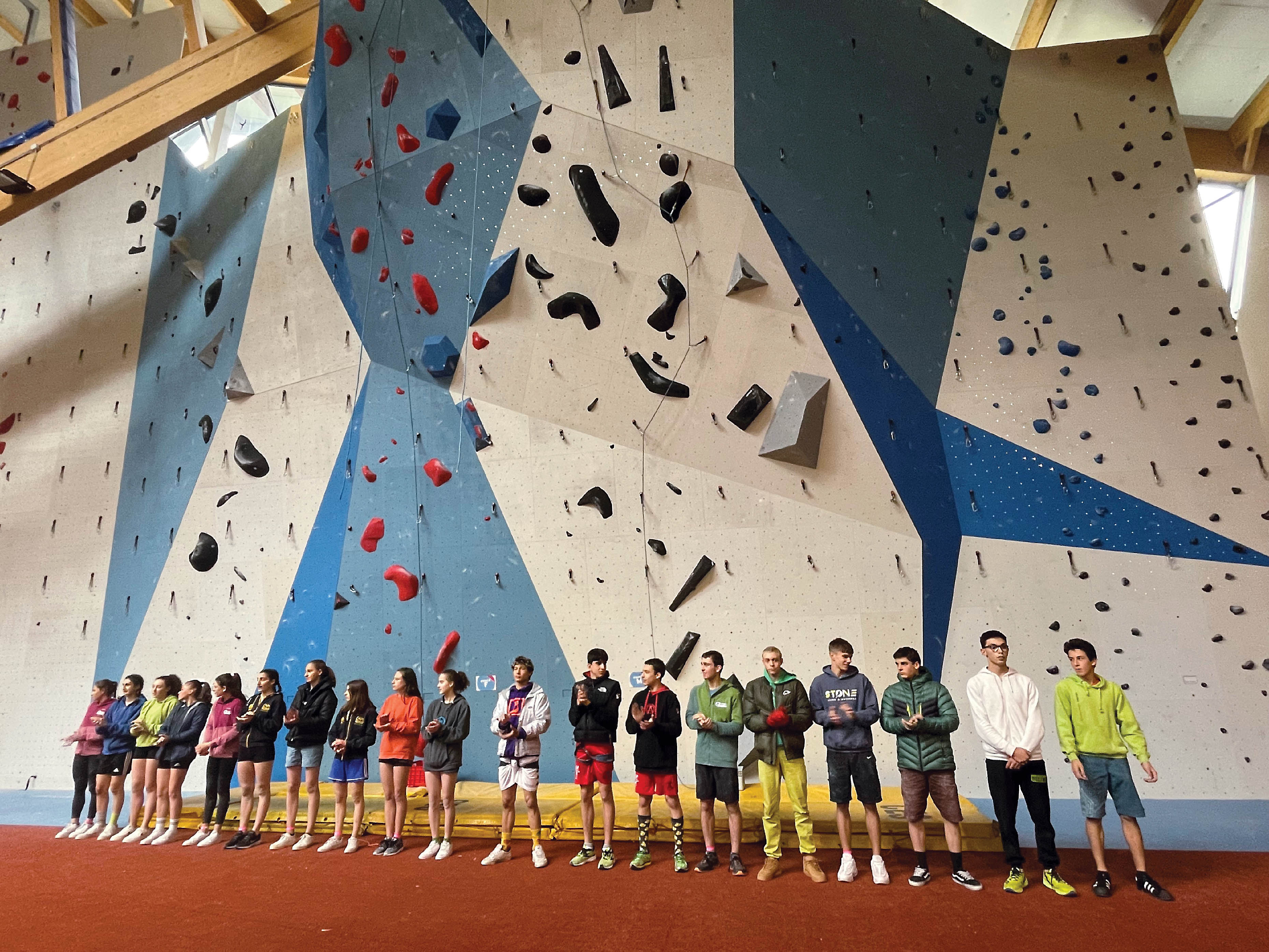 IL TRICOLORE SVENTOLA ANCORA A PRIMIERO. GIOVANI CLIMBERS PRONTI A DARSI BATTAGLIA
