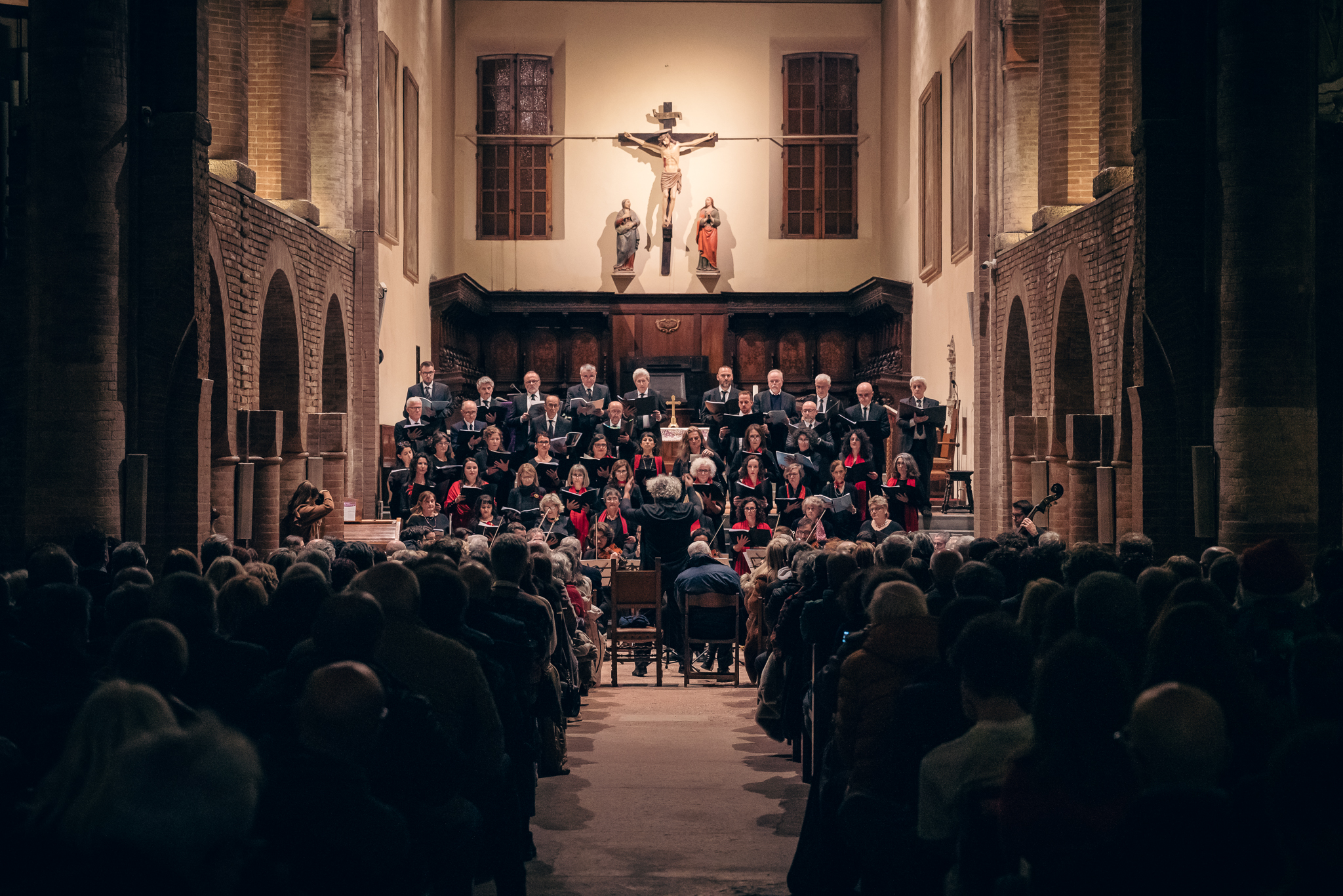 Grande Concerto di Natale a Forlì con raccolta offerte per il Pellegrinaggio in partenza per Gerusalemme e Betlemme FORLI’ (FC) – Grande concerto di Natale con la ForlìMusica Orchestra nell’abbazia di
