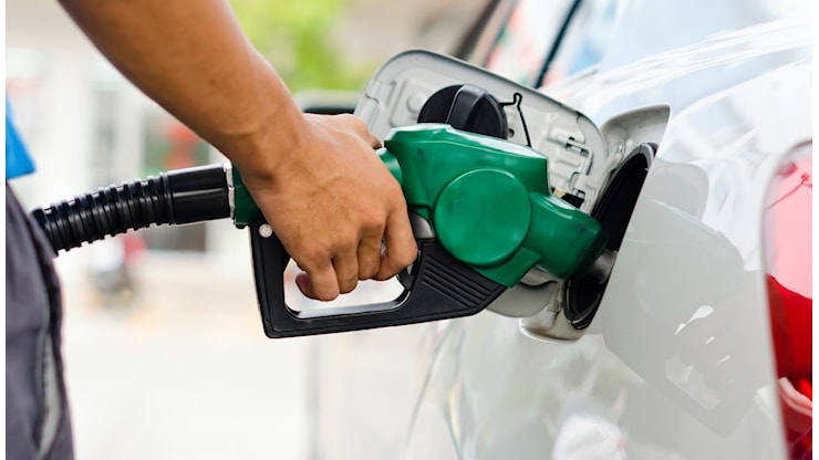 Benzina e gasolio a picco in Slovenia, prezzi mai così basso da marzo: perché un litro costa così poco - Virgilio