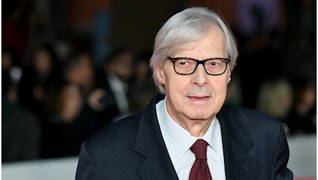 Vittorio Sgarbi, condizioni stabili dopo la tracheostomia: i segnali di miglioramento