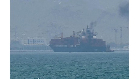 Terzo round di attacchi Usa all'Iran che chiude lo Stretto di Hormuz