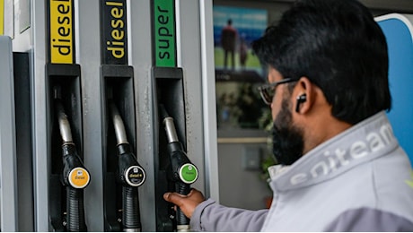 Hormuz riaccende l'allarme energia: cosa cambia per le famiglie tra bollette, carburanti e mutui