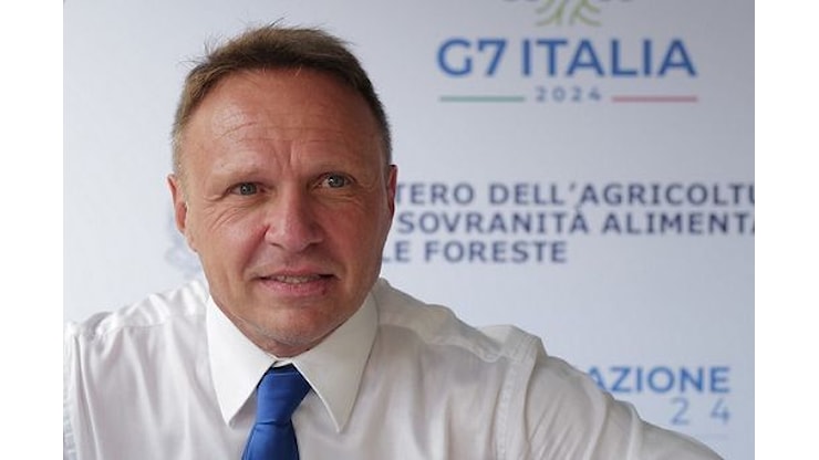 Lollobrigida: da Agea più risorse per allevatori di montagna - Askanews