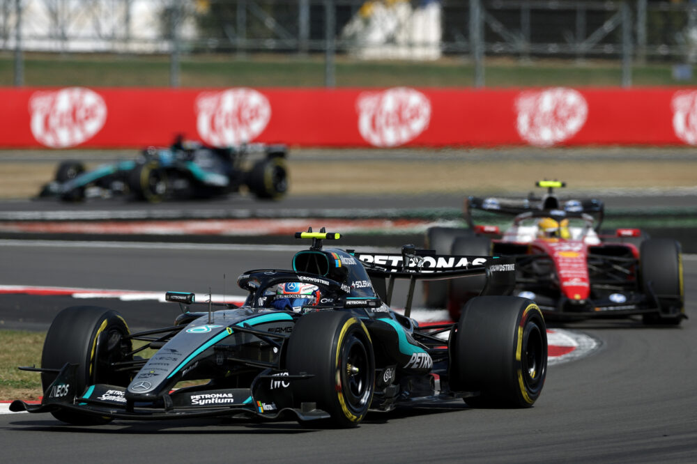 F1, Mercedes strappa a Ferrari il primato di pole come motorista. A rischio anche quello delle vittorie, ma il Cavallino Rampante storicamente reagisce