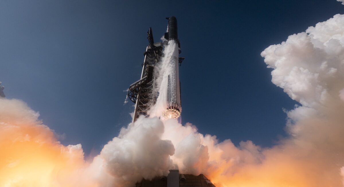 SpaceX rinvia il lancio di Starship: il nuovo tentativo programmato per giovedì