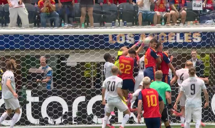 Mondiali, Spagna-Austria batte l’esordio di Tim Battiti Live. Sul podio il film di Rai2