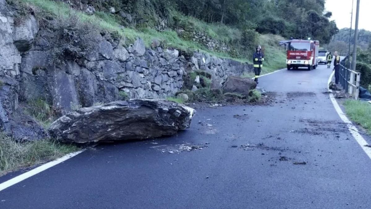 Smottamenti e alberi caduti per il nubifragio