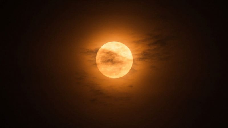 Luna delle Fragole: quando e dove vedere la microluna in Italia