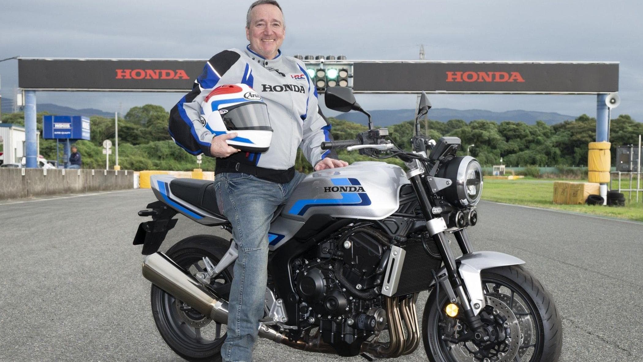 Honda CB 1000F 2026, la nuova maxi Honda tra passato e futuro con Freddie Spencer