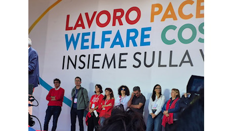 Landini chiude la piazza della Via Maestra e annuncia lo sciopero generale per il 20 novembre