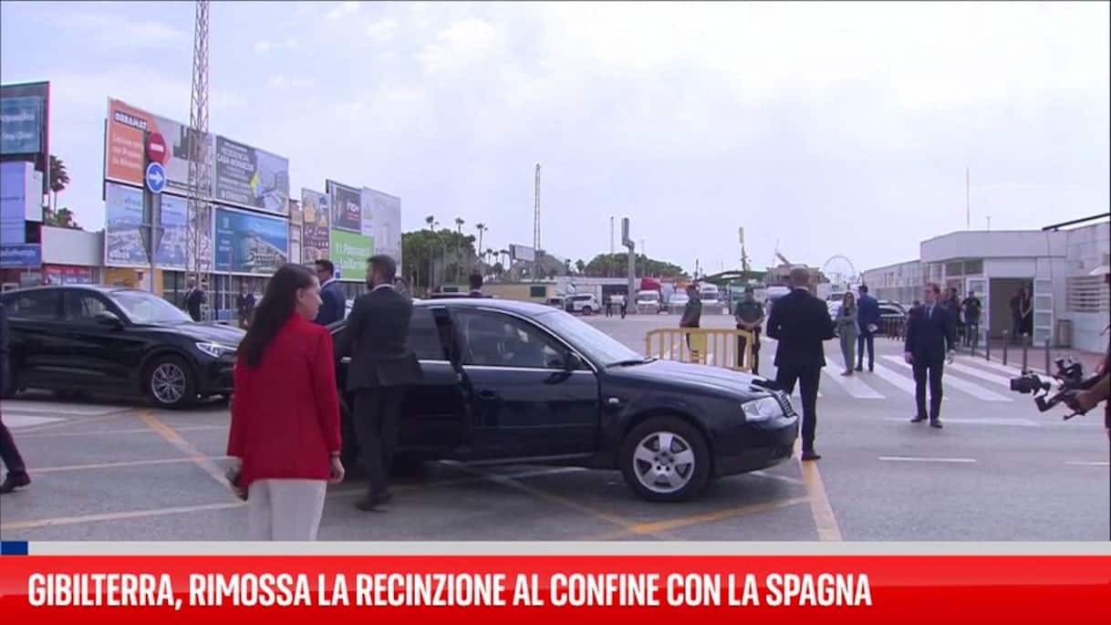 Rimossa la recinzione al confine di Gibilterra, Sánchez e Picardo celebrano lafrontiera fluida"