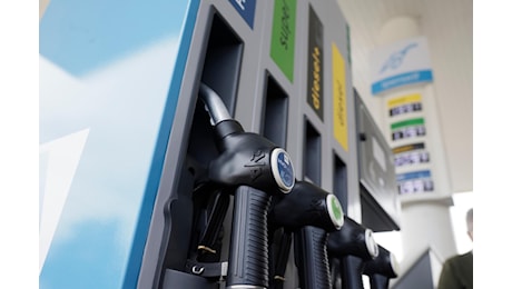 Carburanti, il diesel in autostrada torna sopra i due euro al litro dopo lo stop allo sconto sulle accise