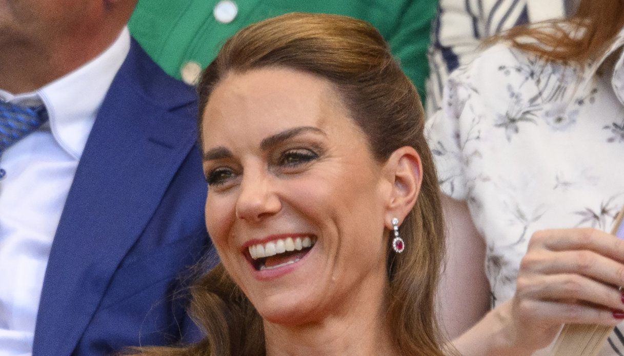 Kate Middleton premia Noskova a Wimbledon 2026 e abbandona William per due star del tennis