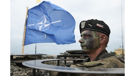 Radoslaw Sikorski: «Putin non vincerà, in Ucraina sarà sconfitto. Ma non abbassiamo la guardia»