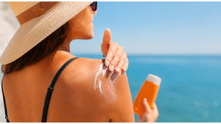 Scottature, nei e fotoinvecchiamento: come proteggere la pelle dai danni del sole - insalutenews.it