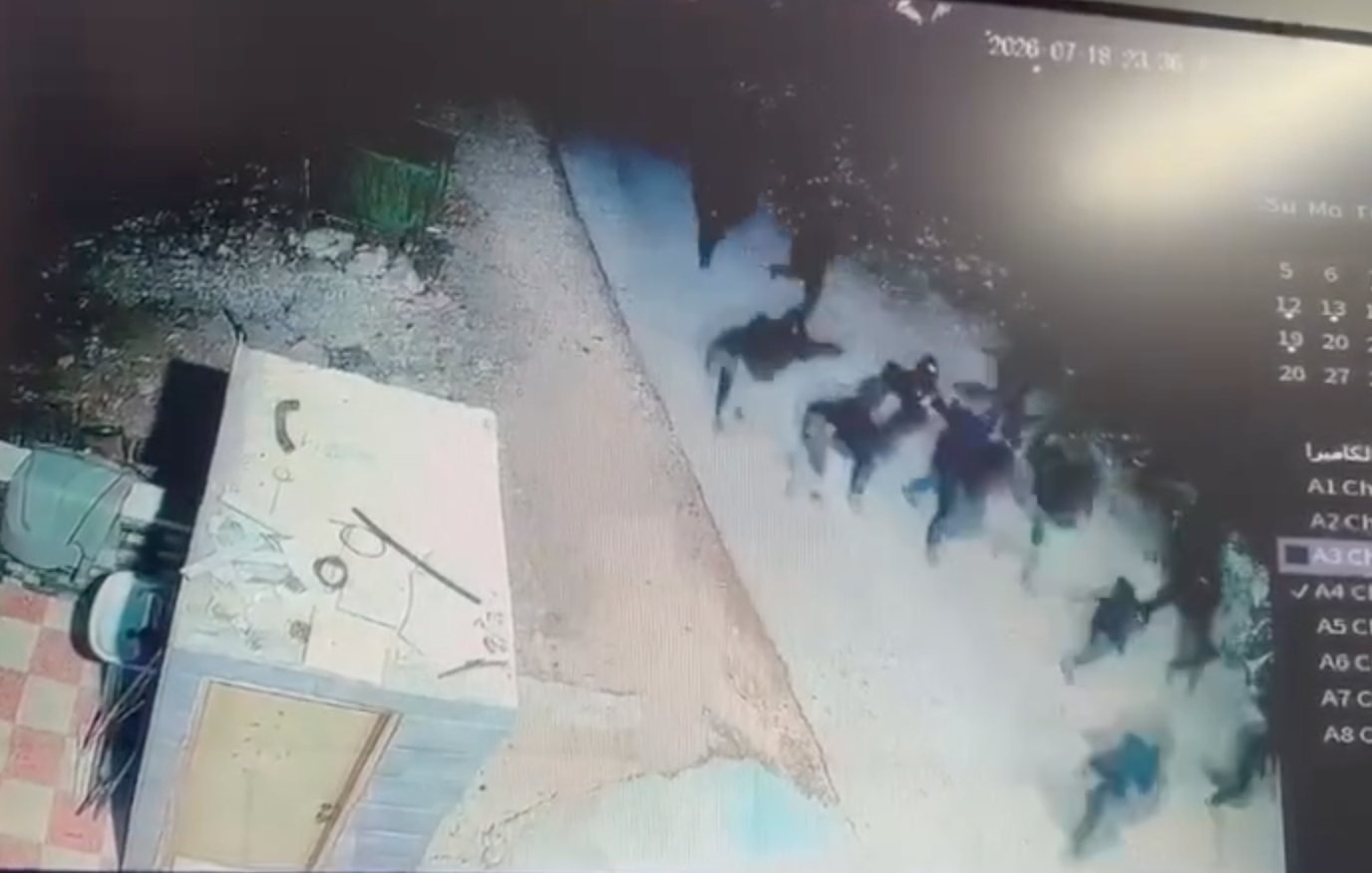 Cisgiordania, nuova notte di violenze dei coloni: incendiata una moschea e due case nel villaggio di al-Tuwani