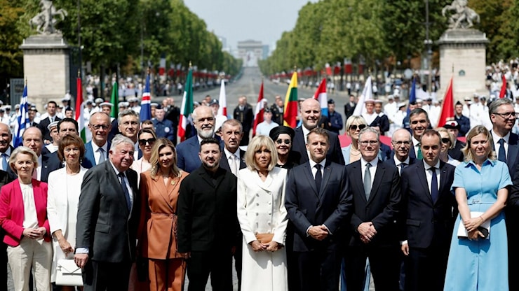 14 luglio: Macron trasforma la festa in un inno al riarmo - Il Fatto Quotidiano