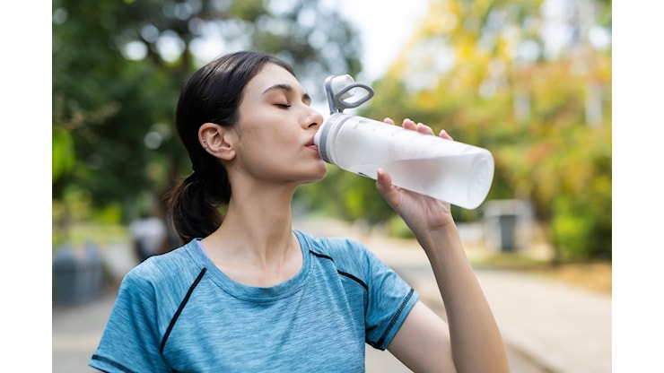 Come idratarsi in estate: perché bere acqua non basta - My-personaltrainer