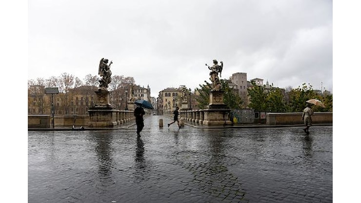 Piogge e temporali al Centro: domani allerta gialla in 7 regioni - Askanews