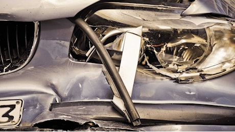 Auto usate, la truffa del contachilometri: quanto si paga in più e come difendersi