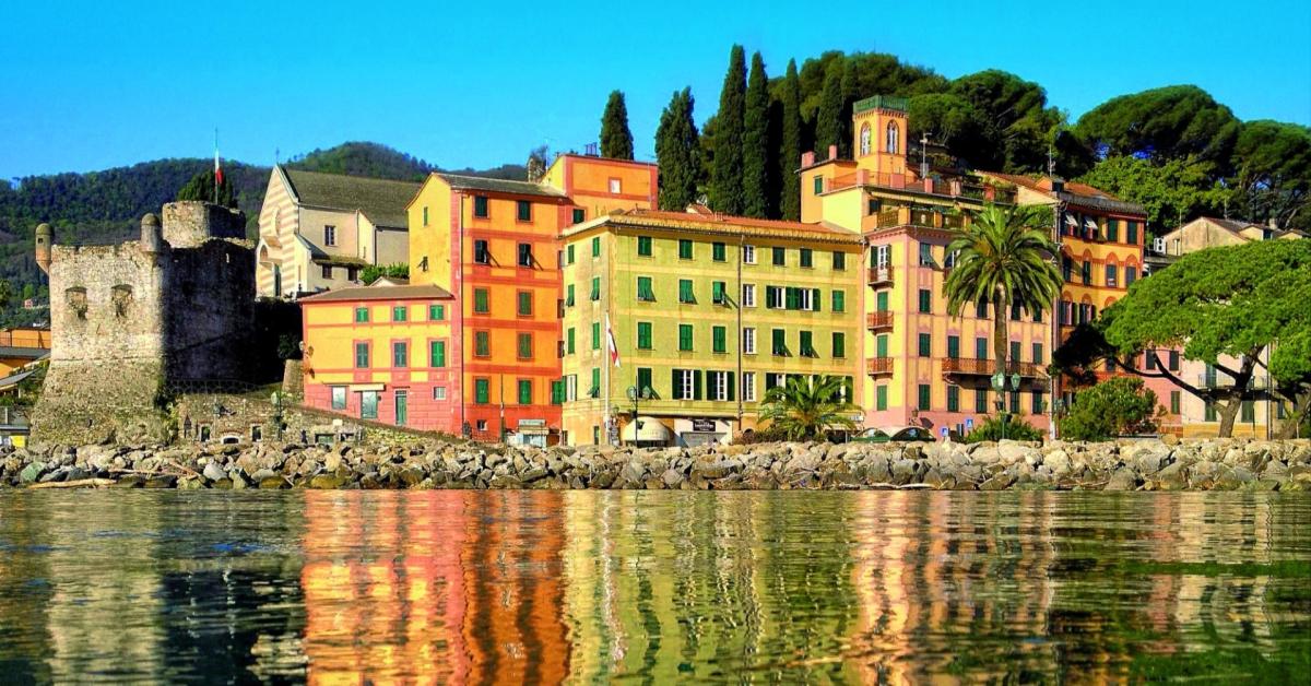 Santa Margherita Ligure è il borgo più chic della Liguria: un paradiso tra palazzi color pastello e acque color smeraldo