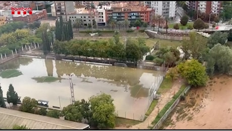 Catalogna sott'acqua, due morti e un disperso: oltre mille interventi dei vigili del fuoco