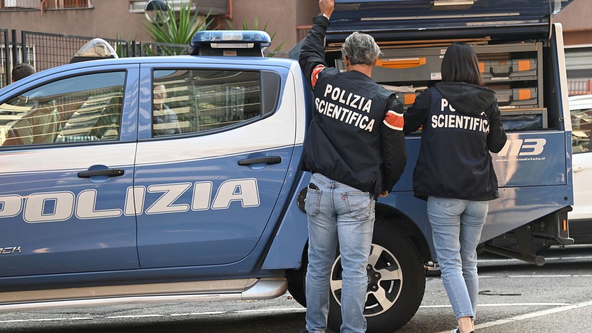 Bologna, uccide l'anziana moglie malata a colpi di pistola e poi si suicida