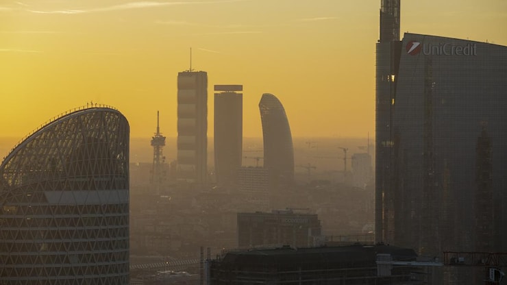 Kkr sceglie Milano: il colosso Usa apre una sede in Italia dopo 10 miliardi di investimenti tra Enilive e FiberCop - Milano Finanza