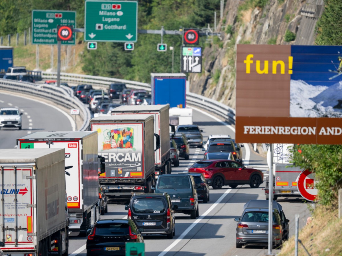 Fine settimana di code al tunnel del San Gottardo