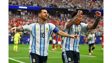 Argentina in finale, Scaloni in lacrime:Siamo unici, non è arroganza". Rimonta all'Inghilterra e ora c'è la Spagna