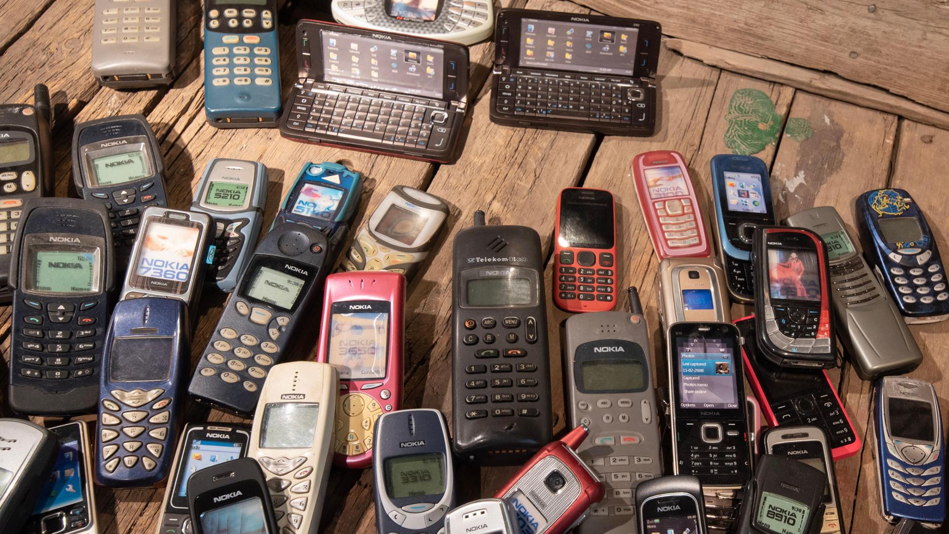 Dieci vecchi cellulari che oggi possono valere una fortuna