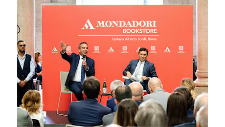 Occhiuto presenta il libro e pungola Forza Italia: «Partito ingiallito, la comunicazione di Tajani andrebbe rivista»