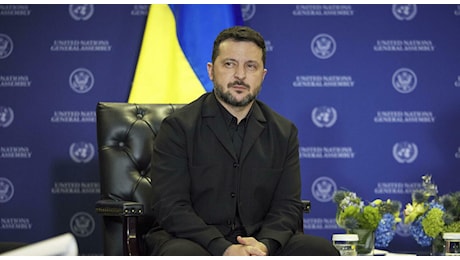 Zelensky chiede a Trump nuove sanzioni contro la Russia: il pressing su Usa e Ue