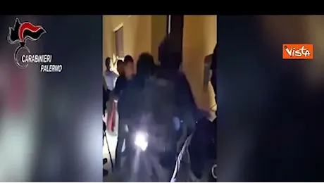 Carabinieri fermano 15 persone appartenenti alla banda del kalashnikov a Palermo