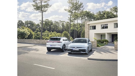 Volkswagen Golf e T-Roc full hybrid: l’ibrido senza spina parte da 39.250 euro