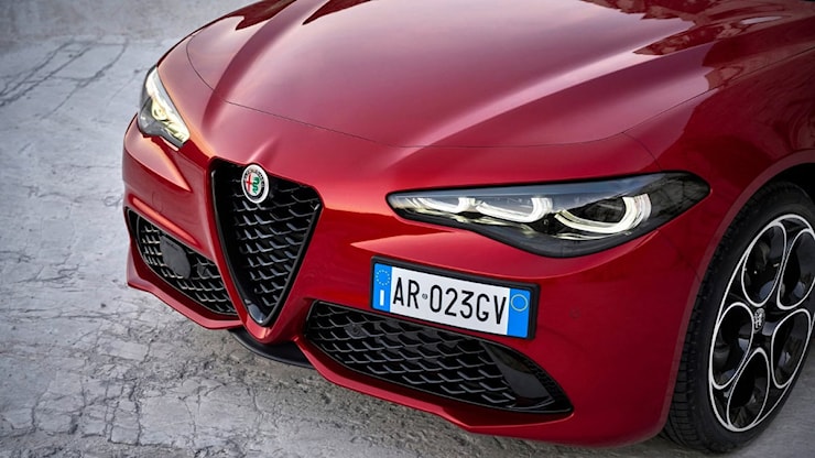 Alfa Romeo hatchback: erede di 147 e Giulietta su STLA One - Quotidiano Motori