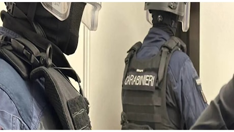 Banda dei kalashnikov a Palermo, fermate 22 persone: avevano terrorizzato la città. Gli ordini partivano dalla cella