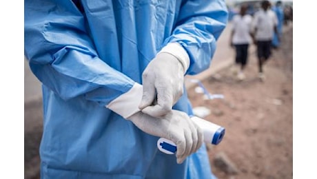 Ebola, in Italia obbligo di dichiarazione per chi arriva da Congo e Uganda