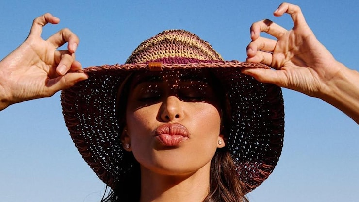 Belen Rodriguez rompe il silenzio: “Il karma farà il suo corso. Ho rinunciato all’Isola dei Famosi per i miei figli” - Il Giorno