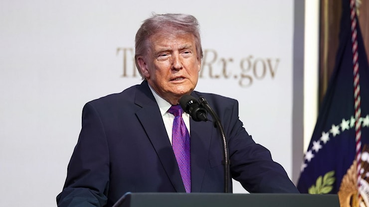 Trump: Negoziati con l'Iran lenti, non avranno l'arma nucleare - Tgcom24