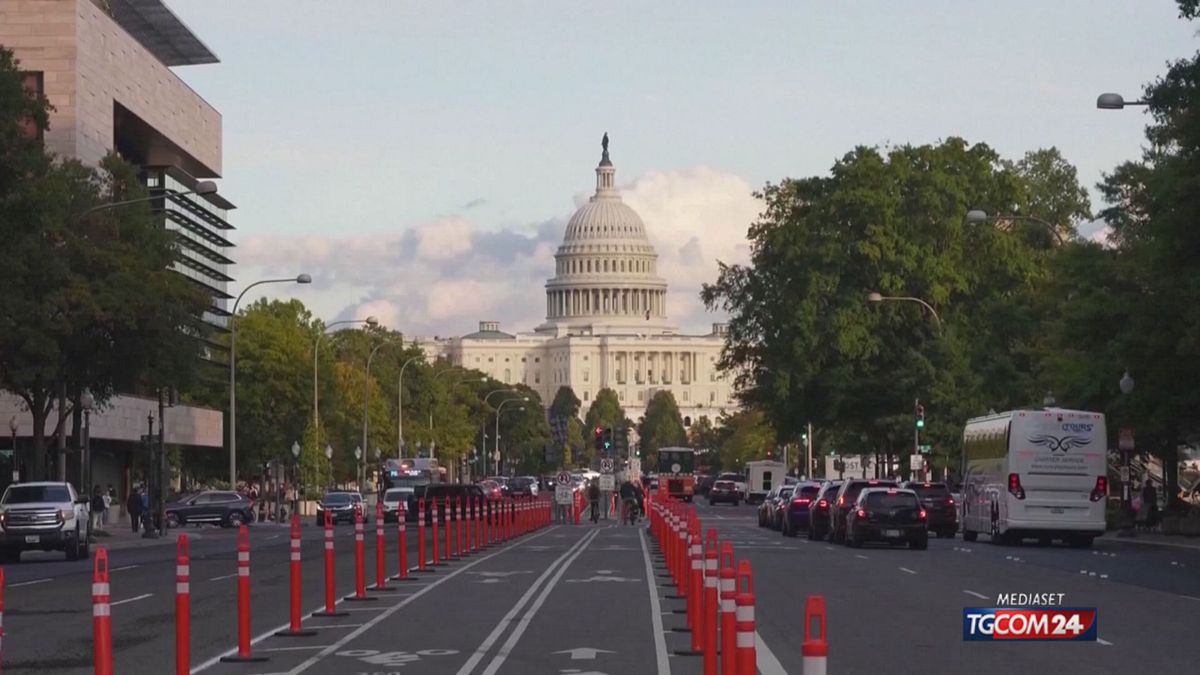 Usa, Senato limita i poteri di guerra di Trump che commenta: Voto insensato
