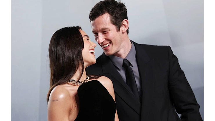 Il matrimonio civile di Dua Lipa e Callum Turner Londra: ora la festa a Palermo I Sky TG24 - Sky TG24