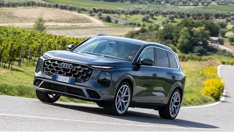 Audi Q7, il nuovo SUV diesel ibrido da 299 CV sorprende su strada
