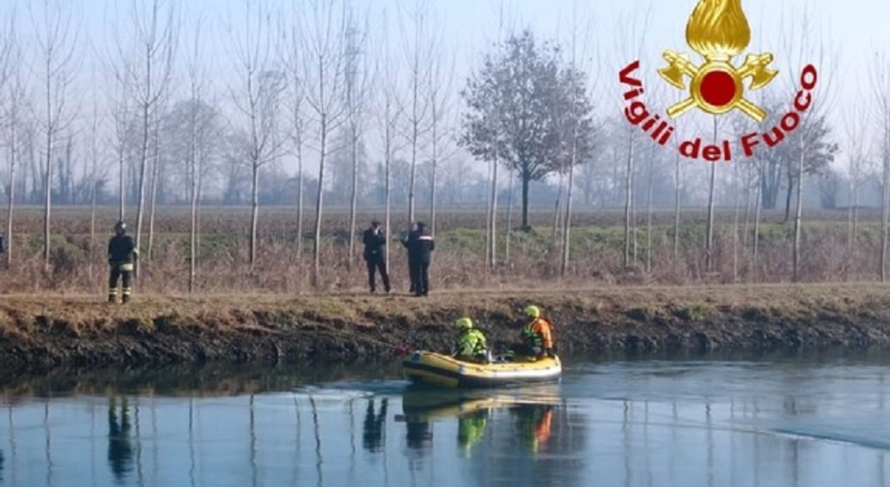 Sub amatoriale si immerge e trova un cadavere sul fondo del lago Maggiore. Caccia all'identità: «È rimasto in acqua per molto tempo»