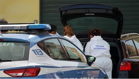 Omicidio suicidio a Bologna, anziano uccide la moglie e poi si toglie la vita