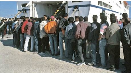 Spagna, chiusa la sanatoria per gli immigrati: oltre 1,2 milioni di domande