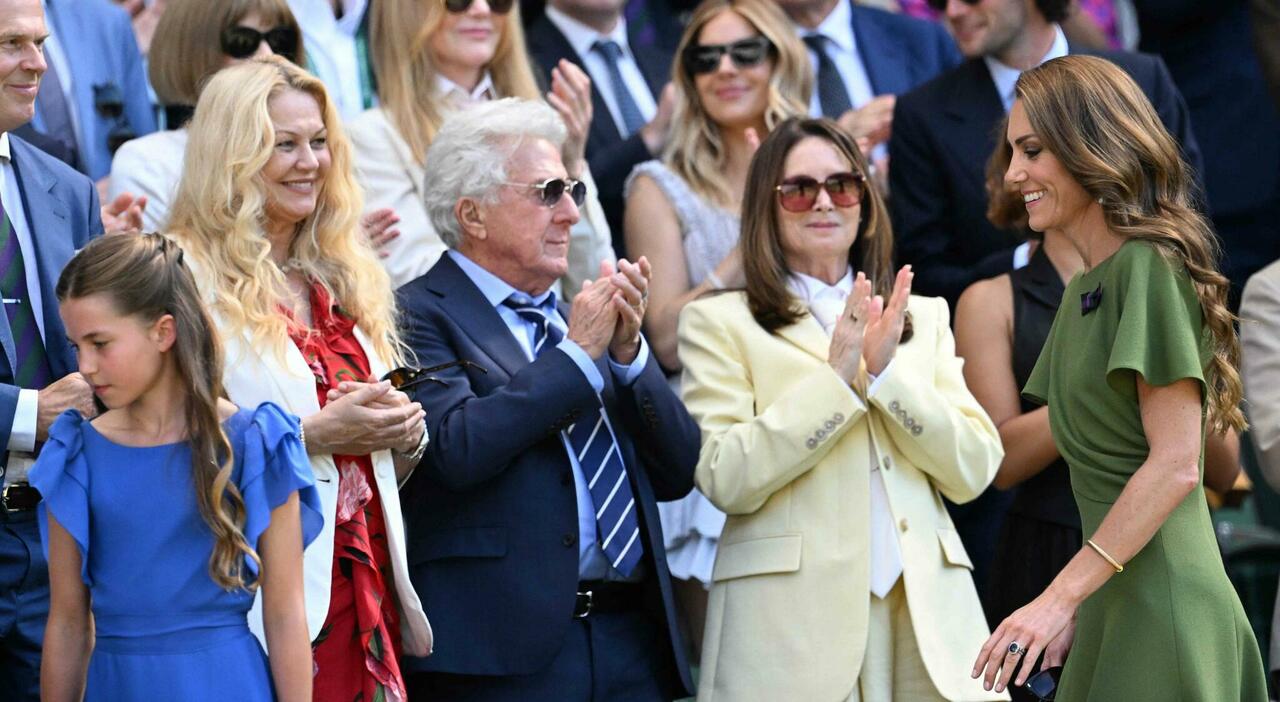 Wimbledon, i vip in tribuna per Sinner-Zverev: da Kate Middleton a Dustin Hoffmann e Merz. Il box stellare sul Centre Court