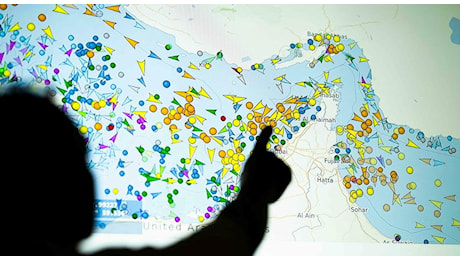Hormuz, nuovi raid e controffensive: la tregua Usa-Iran sempre più a rischio