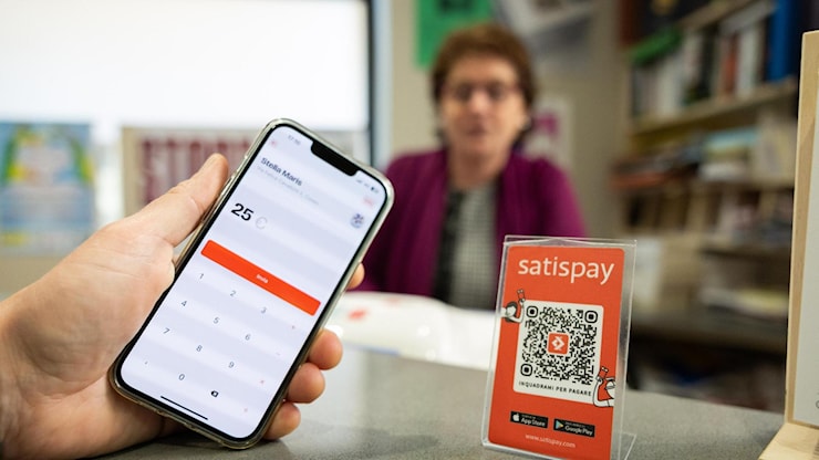 Satispay, ritorno alle origini: via le commissioni per i pagamenti sotto i 10 euro - La Stampa