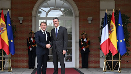 Macron in Spagna, asse Parigi-Madrid sull'Europa ma il Trattato di amicizia si arena in Senato